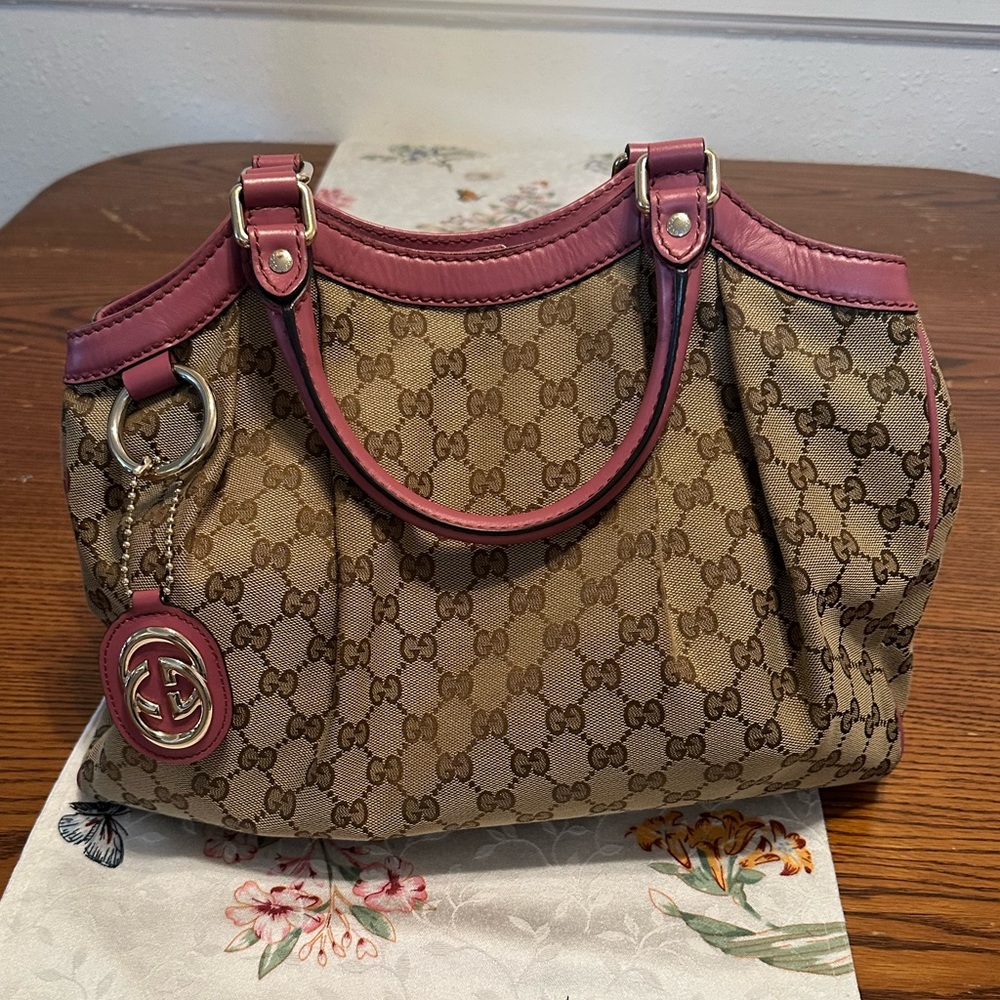 Gucci Beige and Mauve Canvas purse